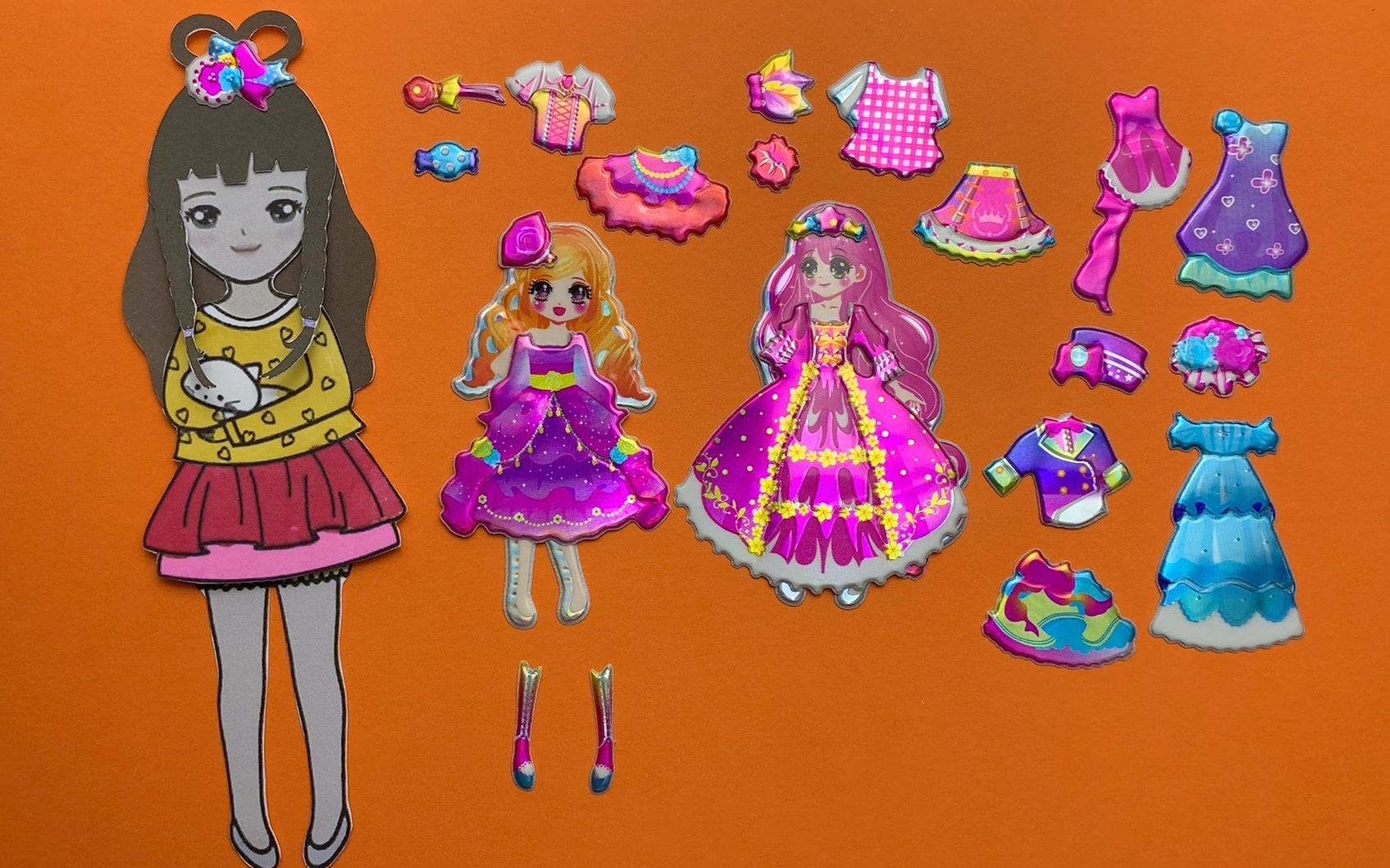 小公主换装的粉色版本(哇!4位美丽的小公主换装大比拼,谁的搭配更好看呢?)