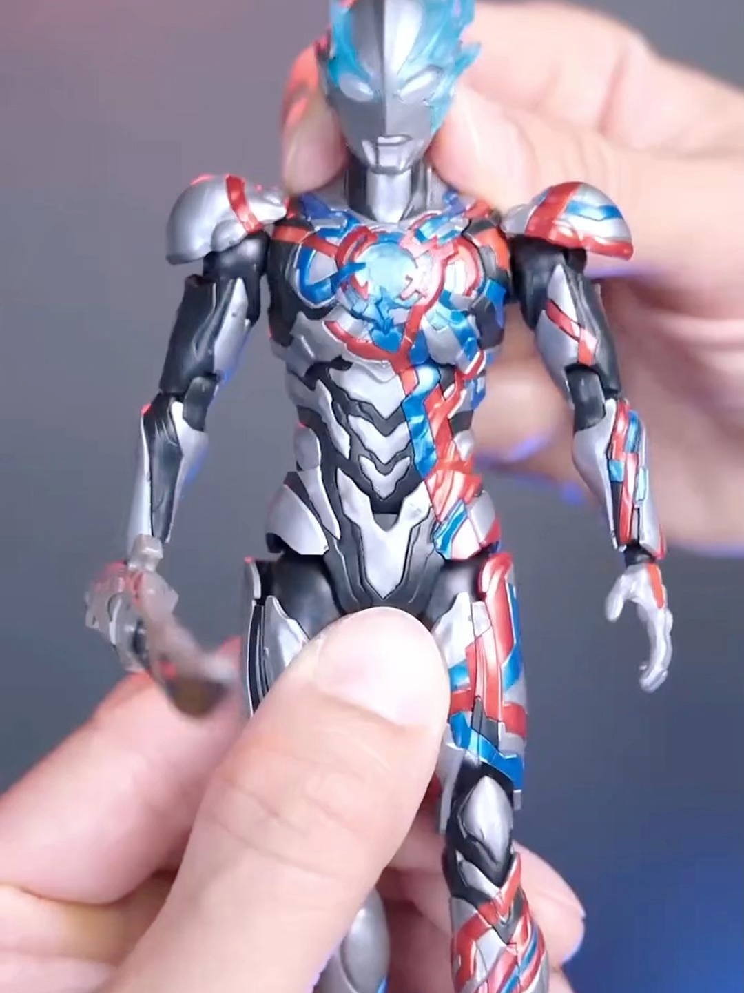 奥特曼游戏拼个图(我想玩奥特曼拼图游戏)