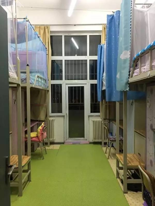 夜袭女生宿舍攻略(女生宿舍3免费阅读夜宴)