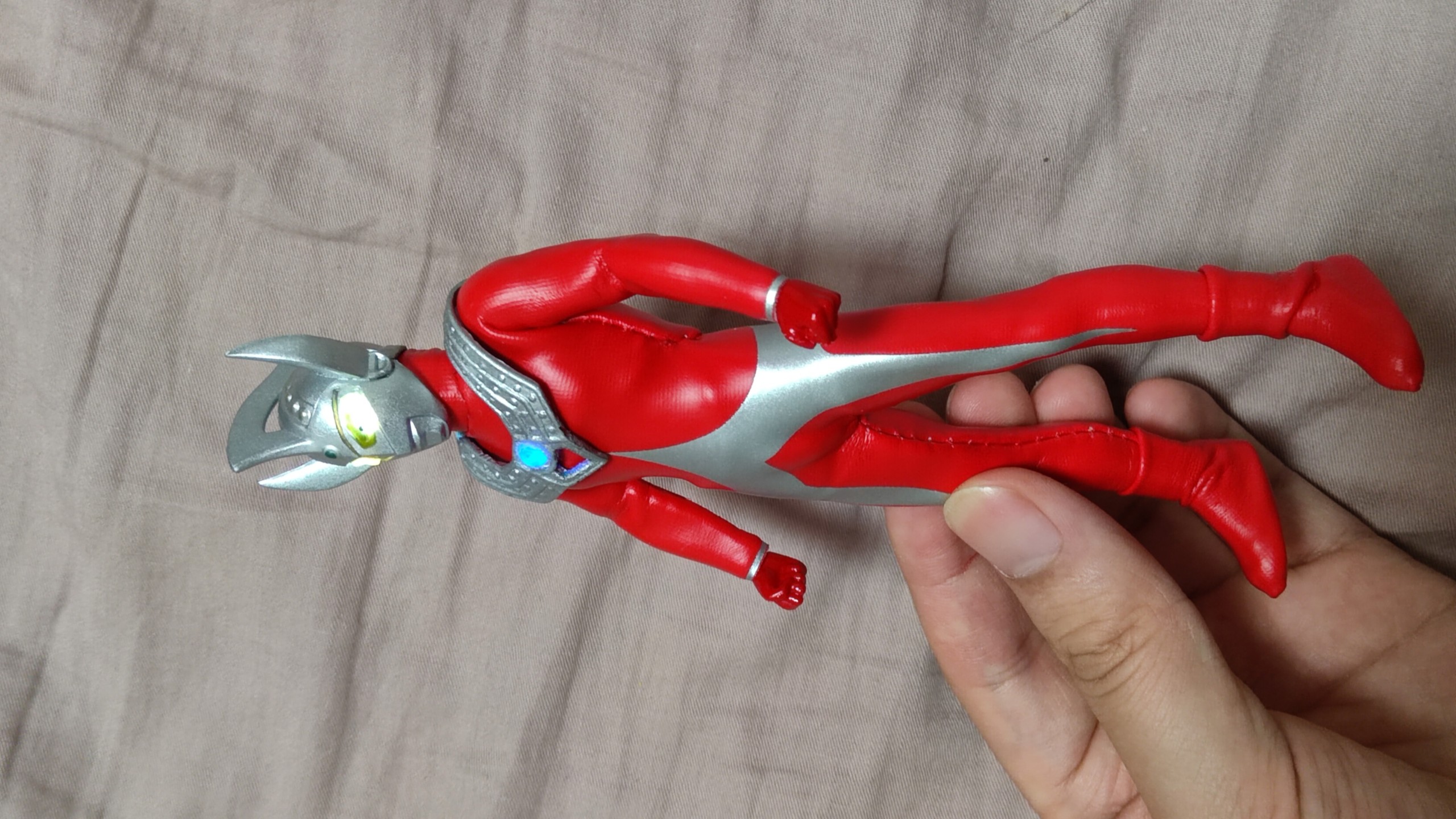 泰罗奥特曼上色(泰罗奥特曼zat)