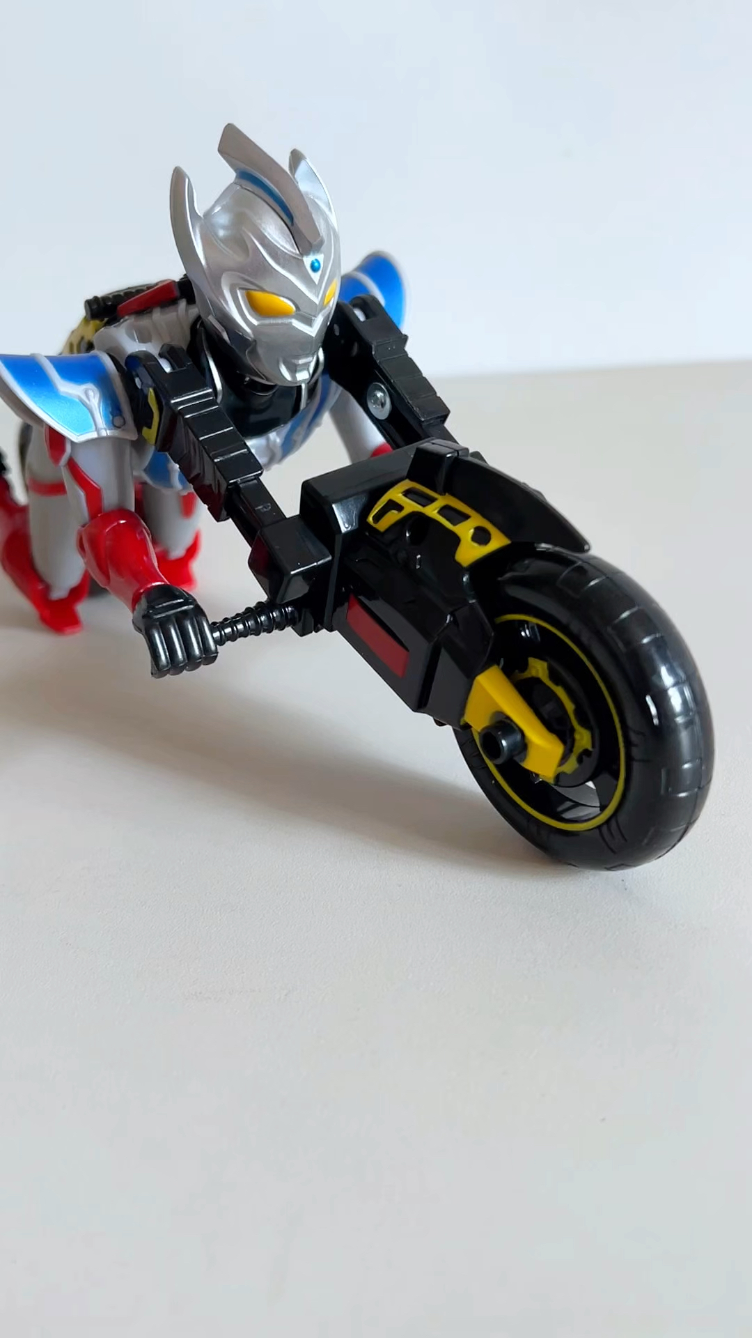 迪迦奥特曼之摩托车(迪迦奥特曼摩托车原型)