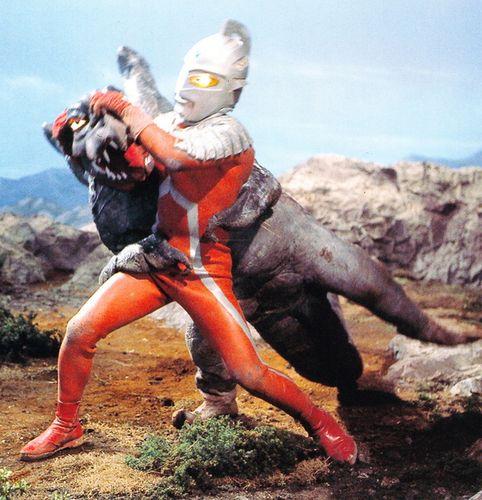 奥特曼打怪兽答两个字(奥特曼打怪兽什么意思 抖音)