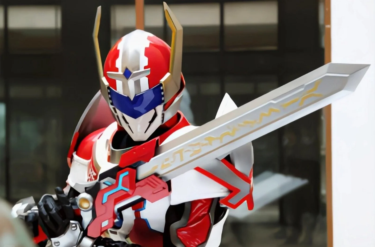 铠甲勇士形天2(铠甲勇士形天乔奢费爱说话吗)