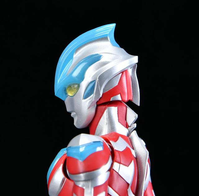 银河奥特曼的脚图片大全(搜索银河奥特曼的肚子的照片)