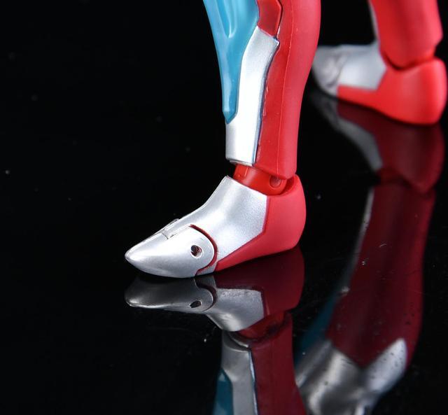 银河奥特曼的脚图片大全(搜索银河奥特曼的肚子的照片)